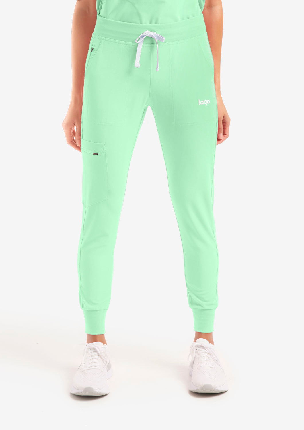 http://lagowear.com/cdn/shop/products/LAGO-womens-jogger-sigrid-mint-1.jpg?v=1667089869&width=2048